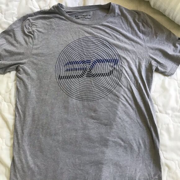 Under Armour boys loose heatgear T-shirt size YXL - Picture 1 of 2